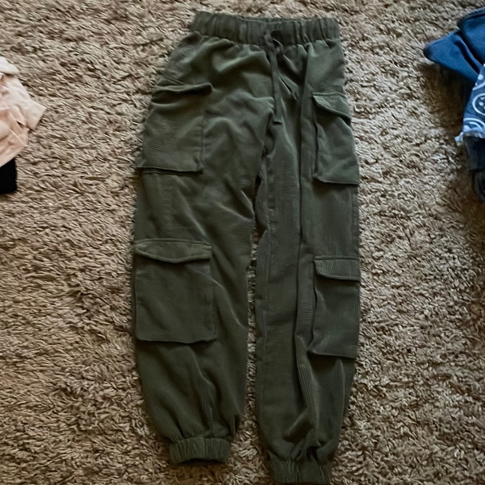 Green cargo pants